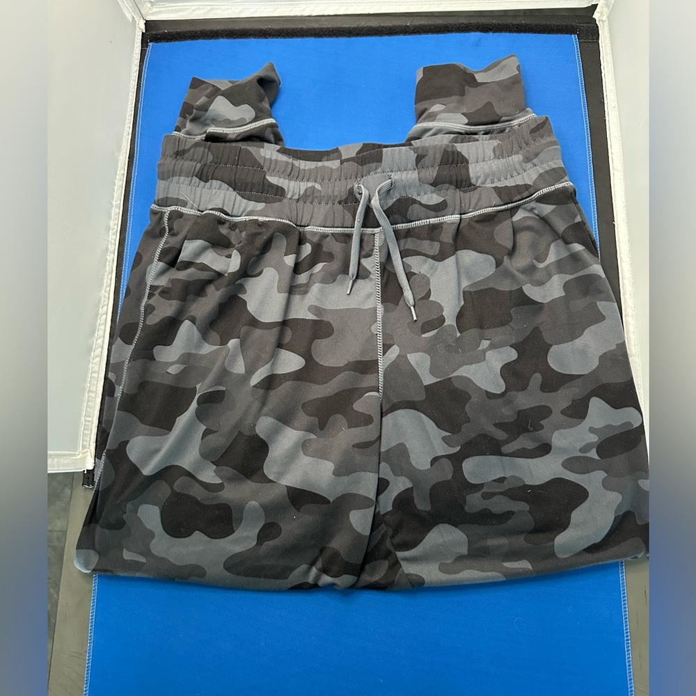 Senita Weekend Camo Joggers
